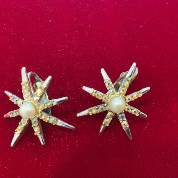 Vintage Earrings - Picture 5 of 5